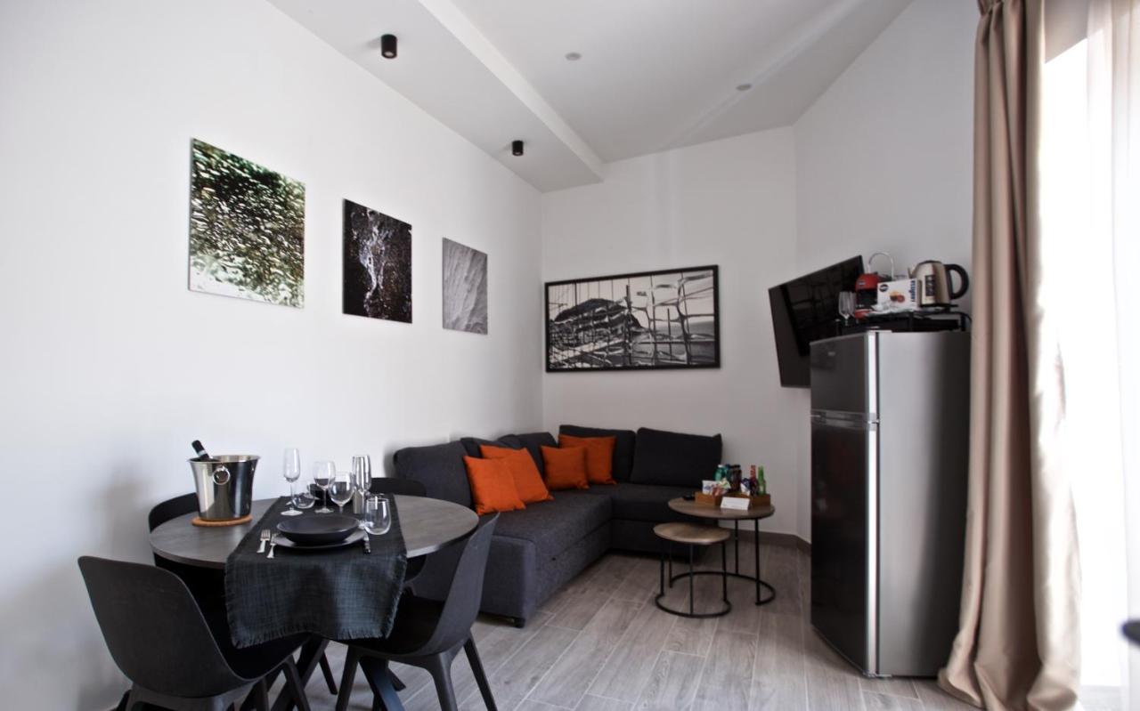Scugnizzo Apartment Luxury Home Napoli Bagian luar foto