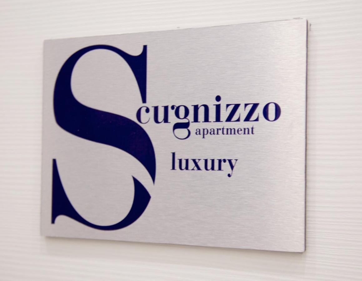Scugnizzo Apartment Luxury Home Napoli Bagian luar foto